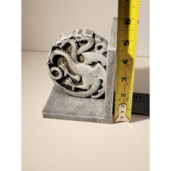 Game of Thrones House of Stark Direwolf Bookends HBO Dark Horse Collectible Gray - Picture 9 of 12